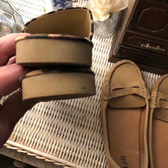 2 pairs of sz 8 casual shoes.. great condition - Picture 5 of 9